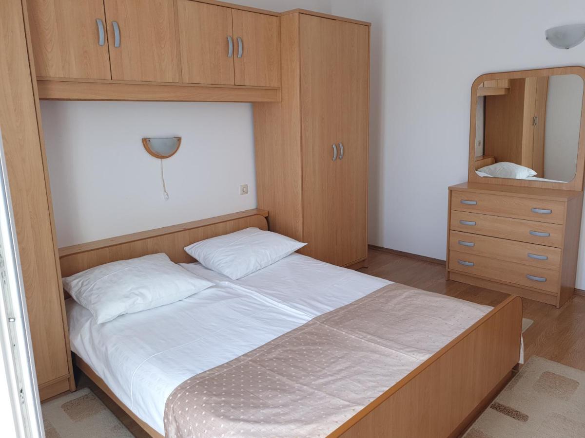 Apartmani I Sobe Jusic Раб Екстериор снимка