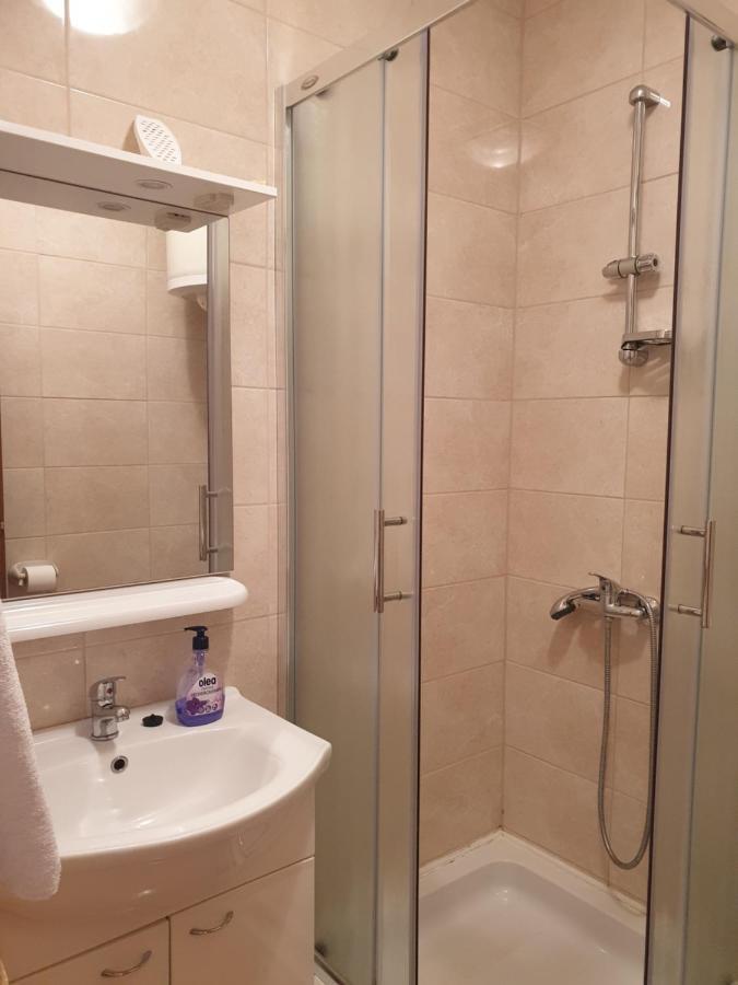 Apartmani I Sobe Jusic Раб Екстериор снимка