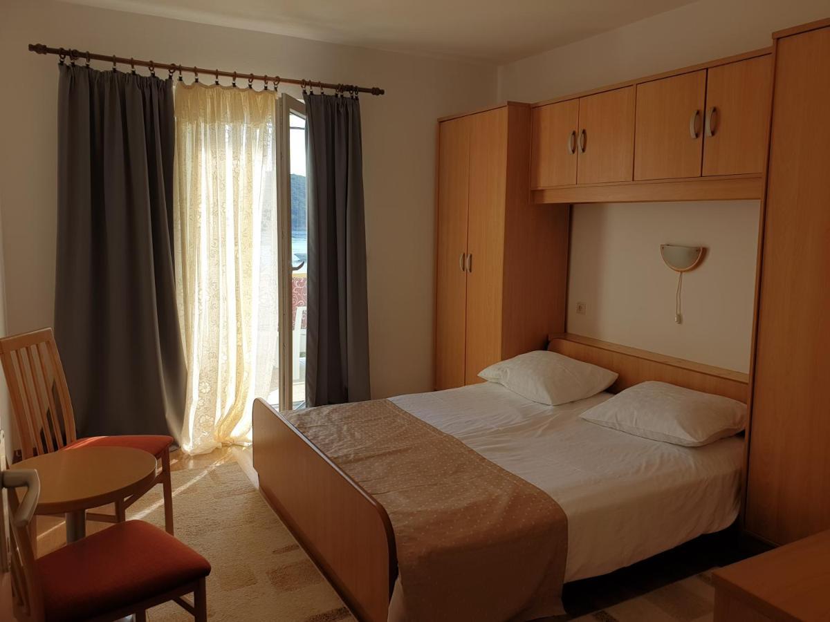 Apartmani I Sobe Jusic Раб Екстериор снимка