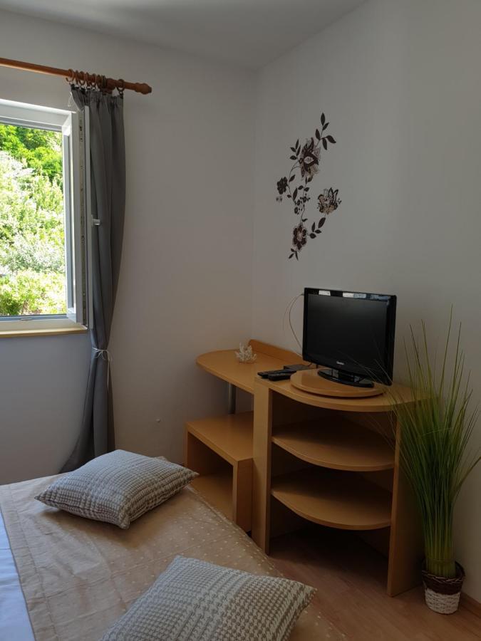 Apartmani I Sobe Jusic Раб Екстериор снимка