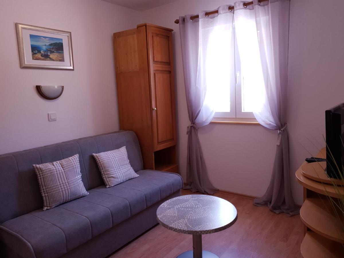 Apartmani I Sobe Jusic Раб Екстериор снимка