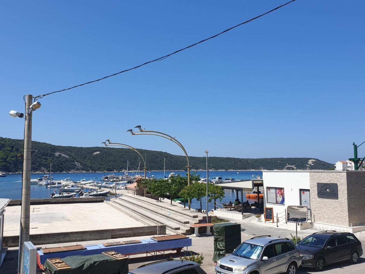Apartmani I Sobe Jusic Раб Екстериор снимка