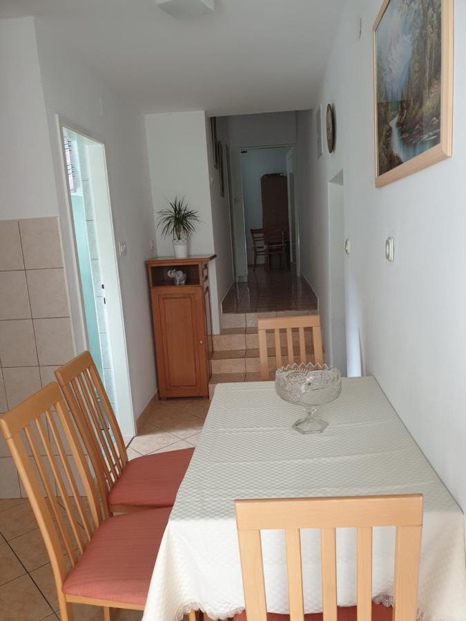 Apartmani I Sobe Jusic Раб Екстериор снимка