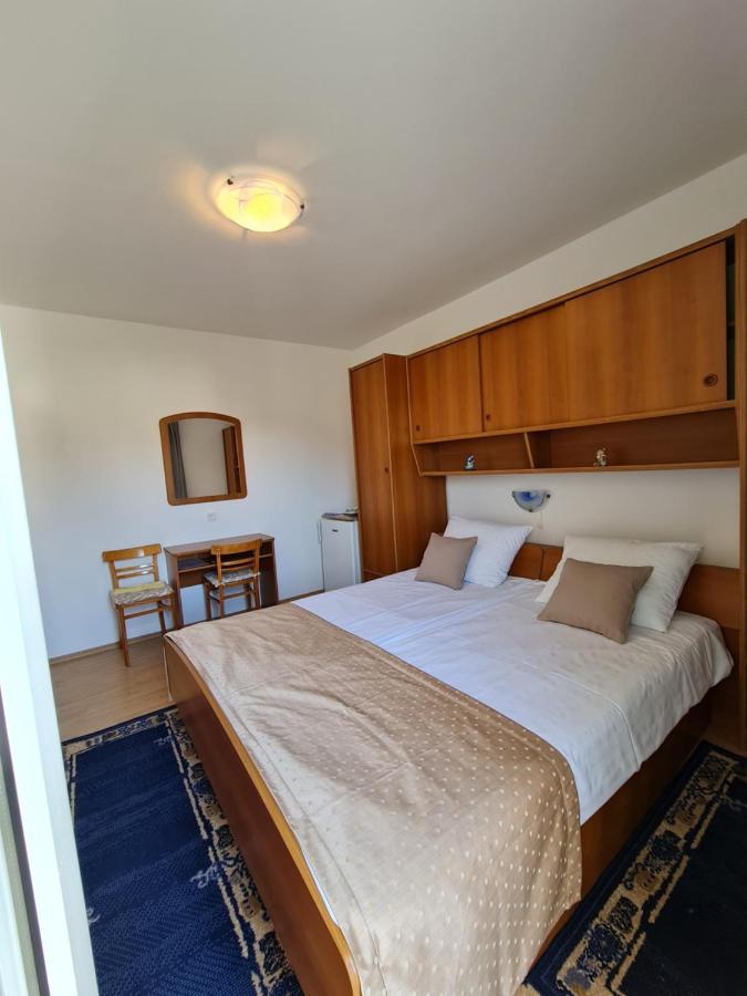 Apartmani I Sobe Jusic Раб Екстериор снимка